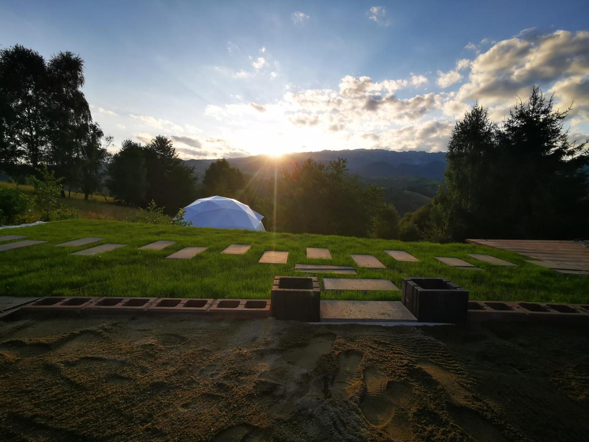 ホテル Glamping Zazen Drumu Carului エクステリア 写真