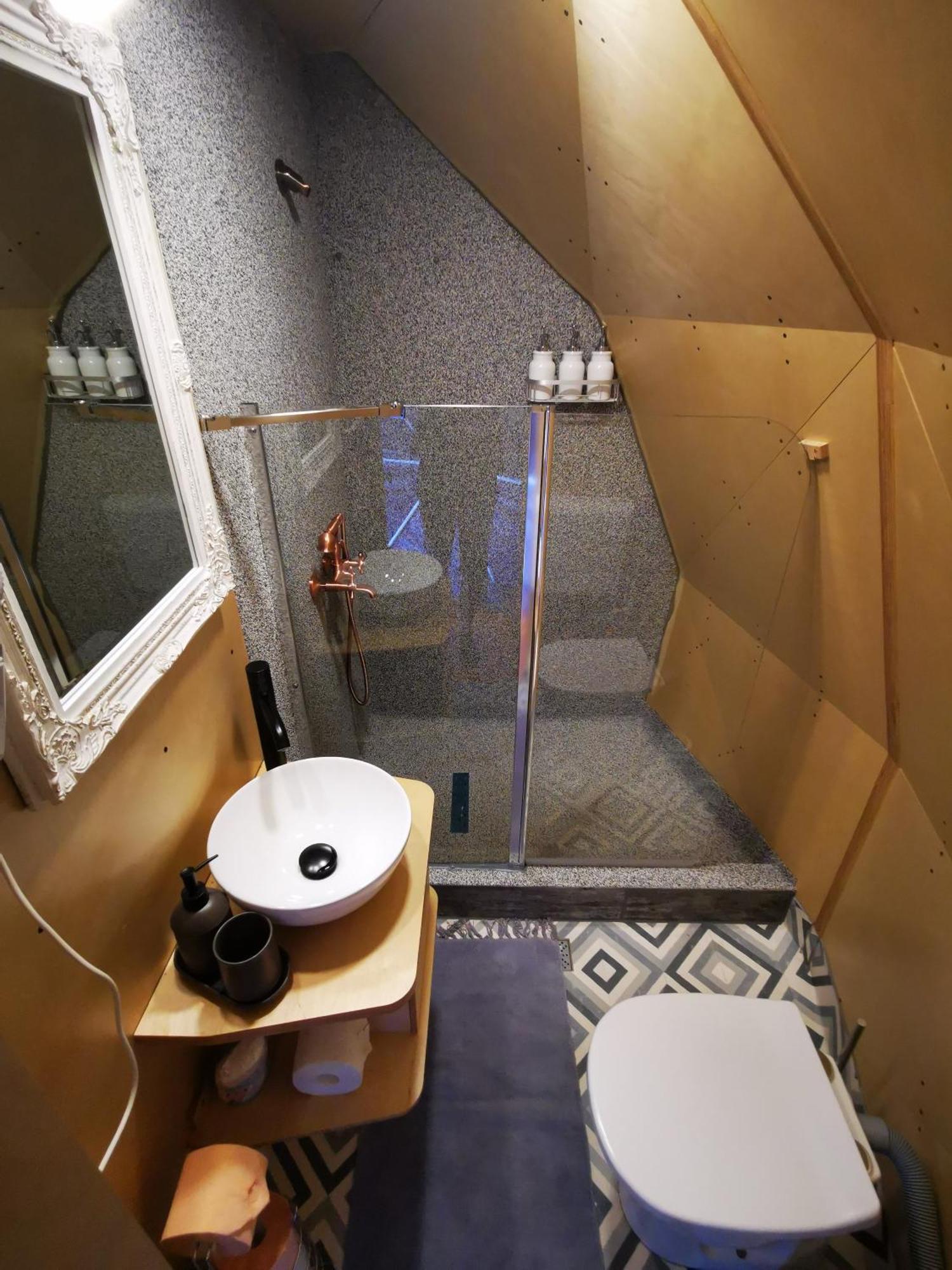 ホテル Glamping Zazen Drumu Carului エクステリア 写真